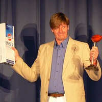 Lüder Wohlenberg als 10. Preisträger - "Emser Pastillchen für 2 Stimmbänder"